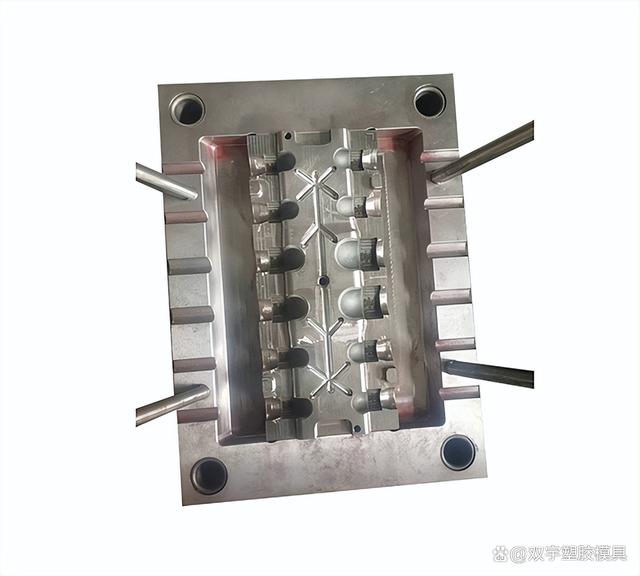 工業管道的靈魂 管件塑膠模具的創新與制造——以深圳雙宇模具制造為例