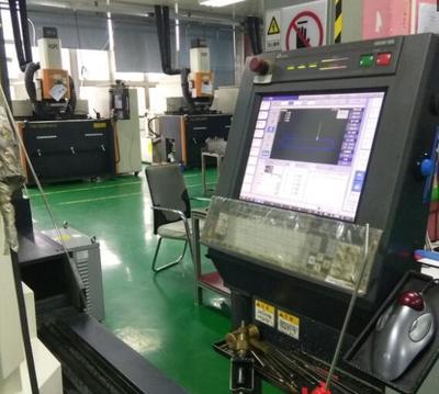 堅守模具行業十年，六千月薪背后的堅守與困境