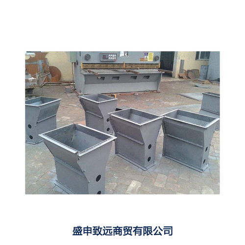公路隔離墩鋼模具制造工藝與尺寸標準的專業解析